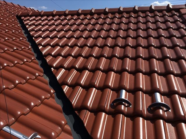 谷板金の劣化状況を確認